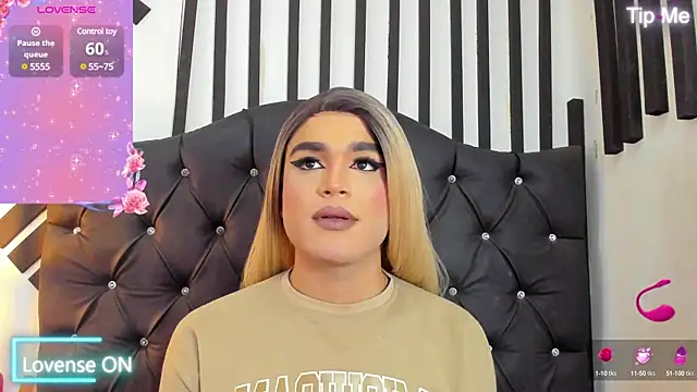 Snapshot of AllisonsweetZ chatting on February 26, 2025, 8:00 pm AllisonsweetZ online show from February 26, 2025, 8:00 pm