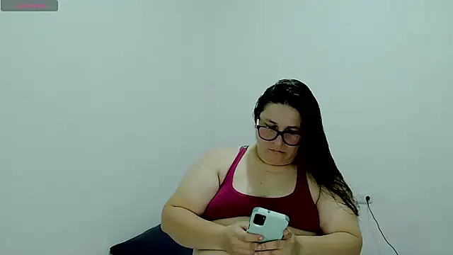 Snapshot of katty_femdom chatting on September 18, 2025, 7:16 pm katty femdom online show from September 18, 2025, 7:16 pm