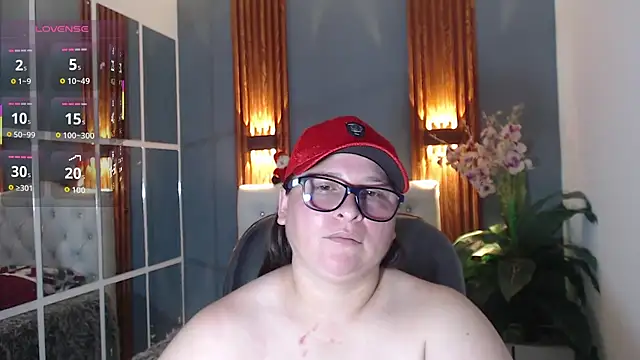 Snapshot of katty_femdom chatting on December 2, 2025, 3:51 pm katty femdom online show from December 2, 2025, 3:51 pm