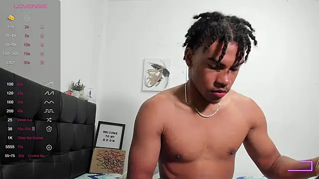 RoddyRich11 online show from October 22, 2025, 12:27 pm