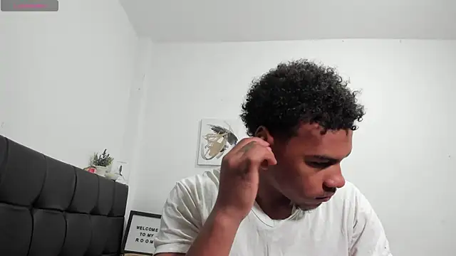 RoddyRich11 online show from December 19, 2025, 12:23 pm