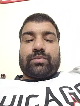 Snapshot of L9vefromAkhil chatting on April 9, 2026, 4:12 pm L9vefromAkhil online show from April 9, 2026, 4:12 pm