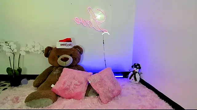 Snapshot of kendal_scott1 chatting on December 18, 2024, 9:08 pm kendal scott1 online show from December 18, 2024, 9:08 pm