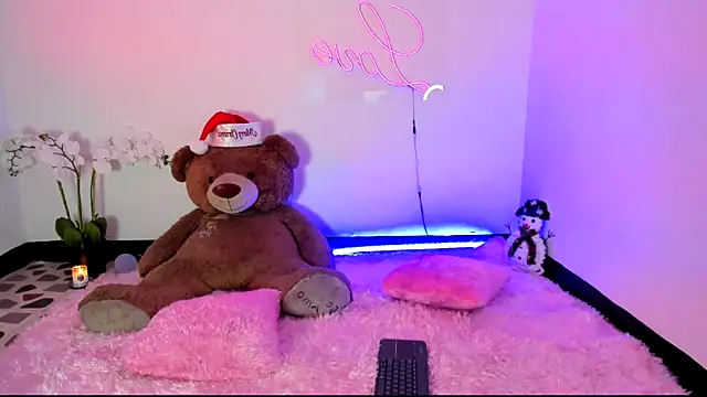 Snapshot of kendal_scott1 chatting on December 23, 2024, 6:16 pm kendal scott1 online show from December 23, 2024, 6:16 pm