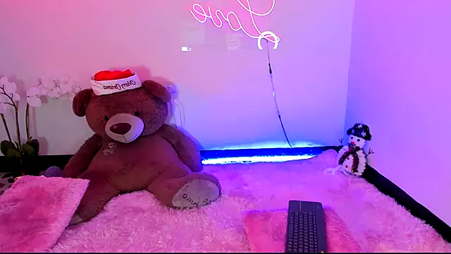 Snapshot of kendal_scott1 chatting on December 26, 2024, 11:03 pm kendal scott1 online show from December 26, 2024, 11:03 pm