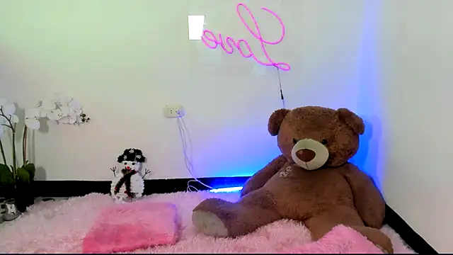 Snapshot of kendal_scott1 chatting on January 5, 2025, 10:08 pm kendal scott1 online show from January 5, 2025, 10:08 pm