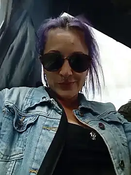 sophie banger online show from November 26, 2025, 7:26 pm