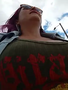 sophie banger online show from May 24, 2026, 7:08 pm