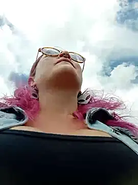 sophie banger online show from May 31, 2026, 5:42 pm
