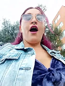 sophie banger online show from July 3, 2026, 6:58 pm