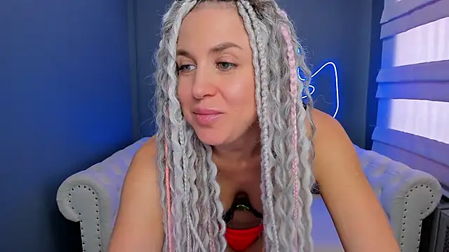 rock n roxy online show from February 17, 2025, 8:19 am