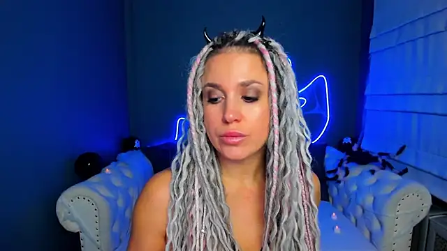 rock n roxy online show from November 1, 2025, 1:18 am