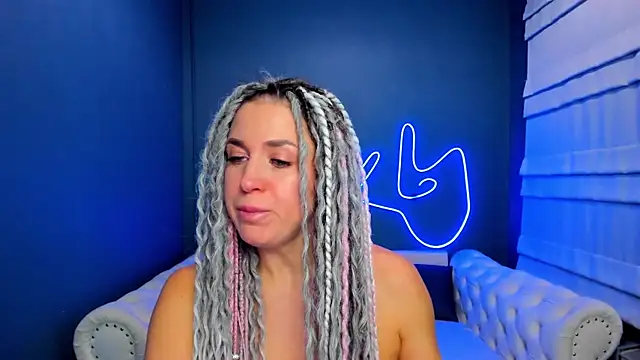 rock n roxy online show from December 18, 2025, 1:22 am