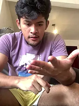 Snapshot of gabM_olg010 chatting on January 20, 2025, 6:32 pm gabM olg010 online show from January 20, 2025, 6:32 pm