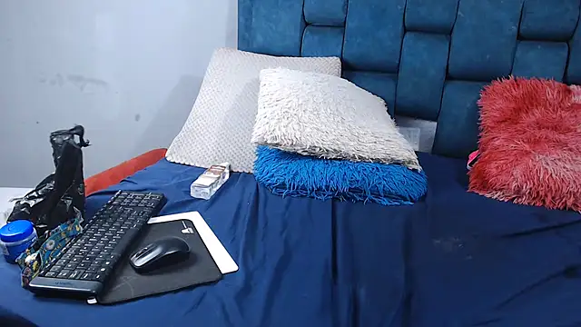 GabySteven online show from July 18, 2026, 8:29 am