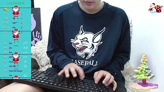 Snapshot of TRIXIE_TANG28 chatting on December 15, 2024, 10:58 pm TRIXIE TANG28 online show from December 15, 2024, 10:58 pm