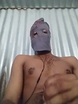 Snapshot of hornyxguy68 chatting on December 4, 2025, 10:13 am hornyxguy68 online show from December 4, 2025, 10:13 am