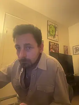 Snapshot of defbond420 chatting on November 11, 2025, 9:37 pm defbond420 online show from November 11, 2025, 9:37 pm