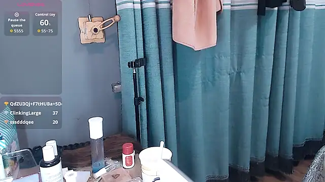 Snapshot of Shenman-88 chatting on November 3, 2025, 4:41 pm Shenman-88 online show from November 3, 2025, 4:41 pm