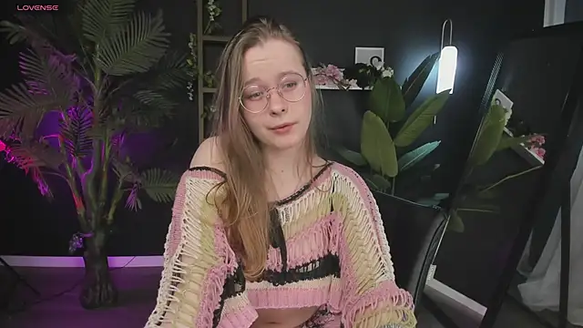 Snapshot of CassieCool chatting on February 22, 2025, 8:31 pm CassieCool online show from February 22, 2025, 8:31 pm