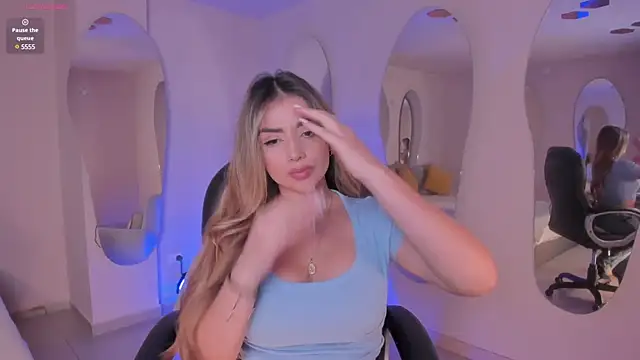 Snapshot of ChloePreston_ chatting on March 5, 2025, 4:57 pm ChloePreston online show from March 5, 2025, 4:57 pm