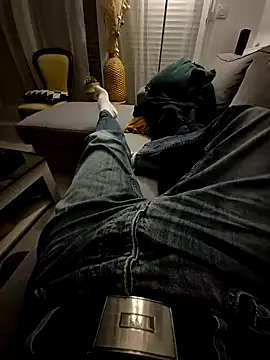 Snapshot of Bretoncool chatting on January 26, 2025, 8:45 pm Bretoncool online show from January 26, 2025, 8:45 pm