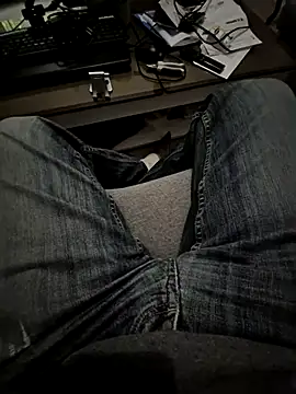 Snapshot of Bretoncool chatting on March 6, 2025, 5:14 am Bretoncool online show from March 6, 2025, 5:14 am