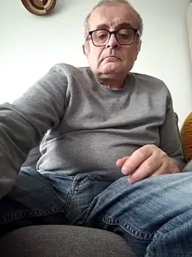 Snapshot of Bretoncool chatting on March 8, 2025, 3:56 pm Bretoncool online show from March 8, 2025, 3:56 pm