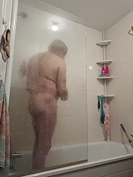 Snapshot of Bretoncool chatting on March 12, 2025, 5:17 pm Bretoncool online show from March 12, 2025, 5:17 pm