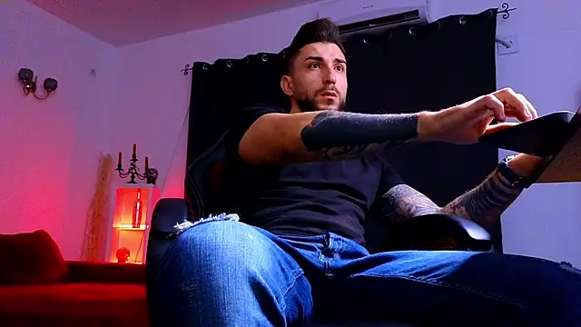 MightyAaron66 online show from September 18, 2025, 1:40 am