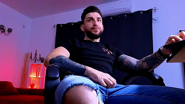 MightyAaron66 online show from February 1, 2026, 3:38 am