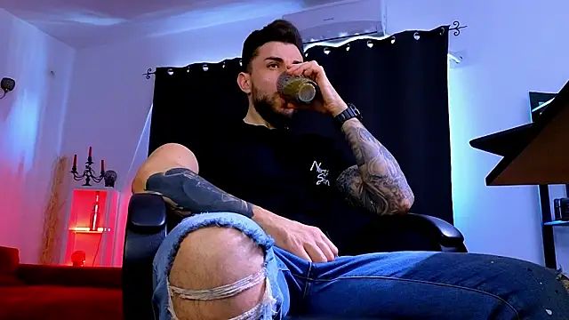 MightyAaron66 online show from February 19, 2026, 7:15 am