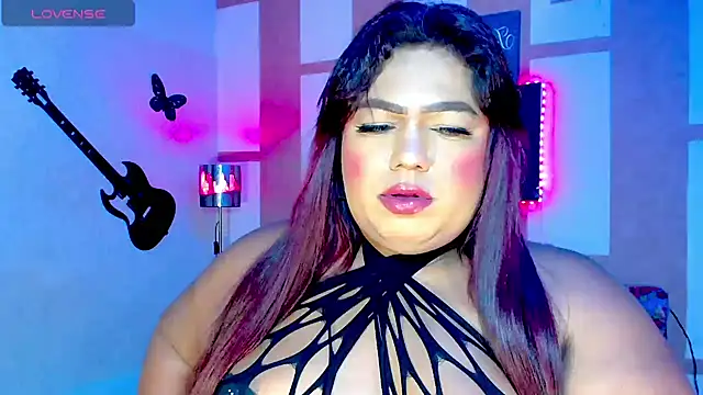 Snapshot of OpraxBellinda chatting on June 7, 2026, 3:43 am OpraxBellinda online show from June 7, 2026, 3:43 am