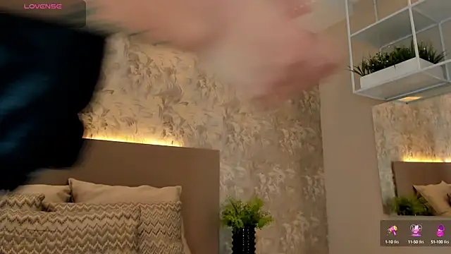 Snapshot of JadaKai chatting on September 15, 2025, 12:21 am JadaKai online show from September 15, 2025, 12:21 am