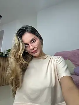 Snapshot of cuteluci_ chatting on June 30, 2026, 6:47 am cuteluci online show from June 30, 2026, 6:47 am
