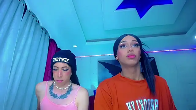 NahomiCamper online show from October 11, 2025, 2:26 pm