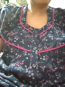 Snapshot of samitasharma chatting on January 26, 2025, 6:49 am samitasharma online show from January 26, 2025, 6:49 am