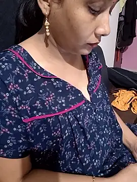 Snapshot of samitasharma chatting on January 30, 2025, 2:15 pm samitasharma online show from January 30, 2025, 2:15 pm