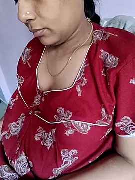 Snapshot of samitasharma chatting on February 1, 2025, 5:39 am samitasharma online show from February 1, 2025, 5:39 am