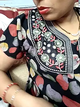 Snapshot of samitasharma chatting on February 9, 2025, 5:01 pm samitasharma online show from February 9, 2025, 5:01 pm