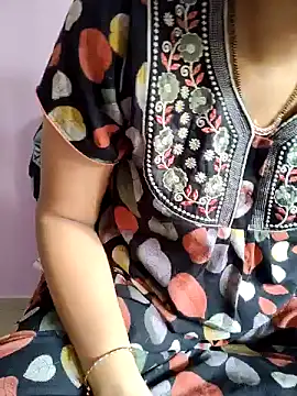 Snapshot of samitasharma chatting on February 10, 2025, 5:58 am samitasharma online show from February 10, 2025, 5:58 am