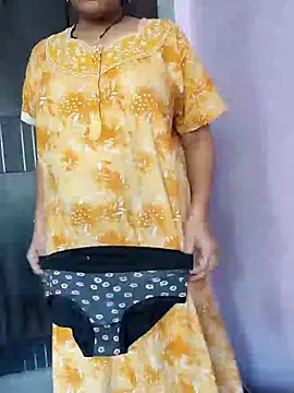 Snapshot of samitasharma chatting on February 22, 2025, 6:28 am samitasharma online show from February 22, 2025, 6:28 am