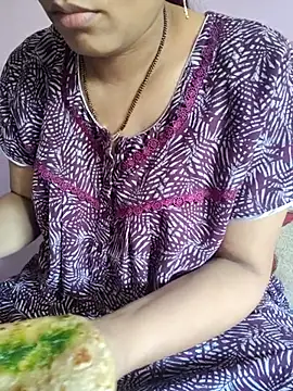 Snapshot of samitasharma chatting on February 24, 2025, 5:54 am samitasharma online show from February 24, 2025, 5:54 am