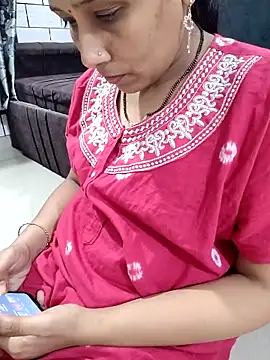 Snapshot of samitasharma chatting on March 2, 2025, 2:32 pm samitasharma online show from March 2, 2025, 2:32 pm