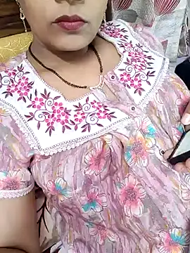 Snapshot of samitasharma chatting on March 2, 2025, 5:58 pm samitasharma online show from March 2, 2025, 5:58 pm