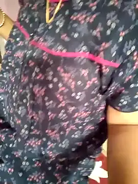 Snapshot of samitasharma chatting on March 11, 2025, 2:10 am samitasharma online show from March 11, 2025, 2:10 am