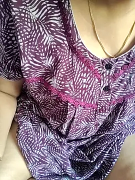 Snapshot of samitasharma chatting on September 12, 2025, 11:32 am samitasharma online show from September 12, 2025, 11:32 am