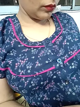 Snapshot of samitasharma chatting on September 14, 2025, 5:34 pm samitasharma online show from September 14, 2025, 5:34 pm