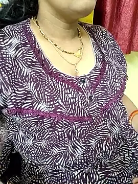 Snapshot of samitasharma chatting on September 29, 2025, 2:33 pm samitasharma online show from September 29, 2025, 2:33 pm