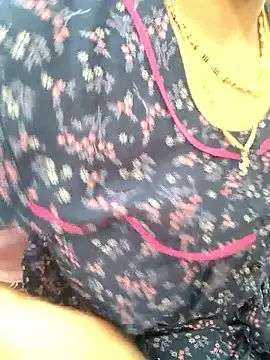 Snapshot of samitasharma chatting on October 6, 2025, 5:27 am samitasharma online show from October 6, 2025, 5:27 am